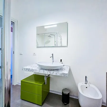 Apartment A 150m Dal Lago! Centralissimo A Desenzano Con Balcone
