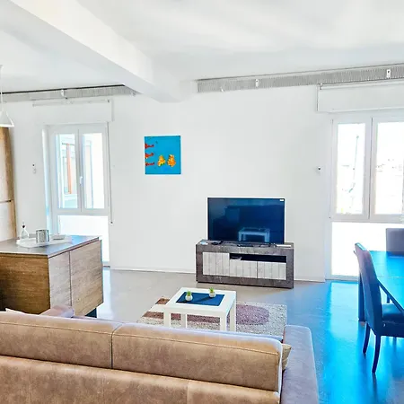 A 150m Dal Lago! Centralissimo A Desenzano Con Balcone * Desenzano del Garda